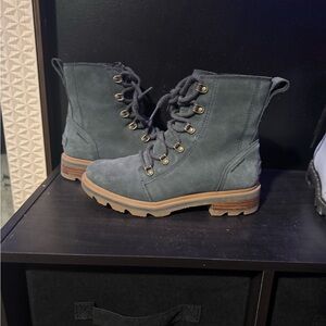 Sorel Women's Charcoal Lace-Up Combat Boots